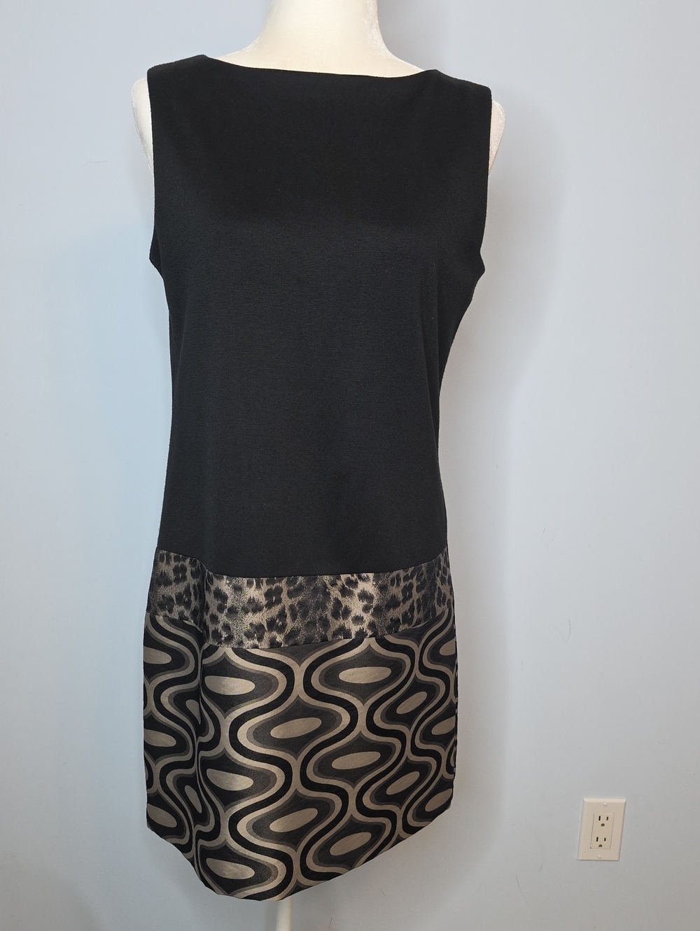 Muse Black Sleeveless Shift Dress with Beige and Taupe Patterned Hem